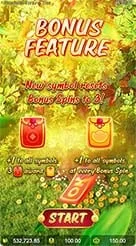 Prosperity Fortune Tree · Simbol J yang membentuk kombinasi kemenangan disorot bingkai bercahaya emas, disertai peningkatan pengali di atas gulungan.
